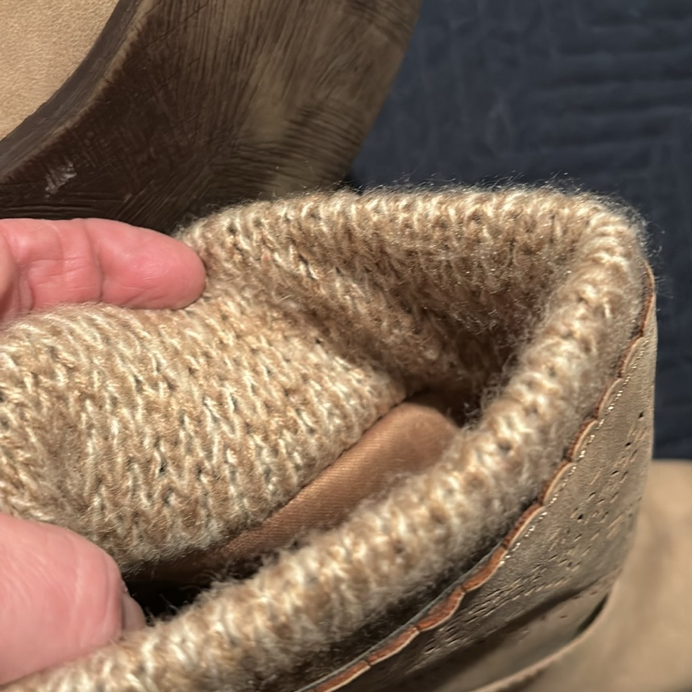 Boots - Picture 5 of 7